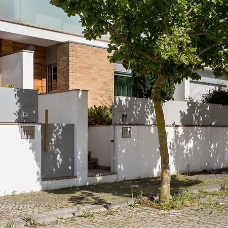 شقة Joivy Sleek House Balcony & 2 Terraces In Porto Maía المظهر الخارجي الصورة