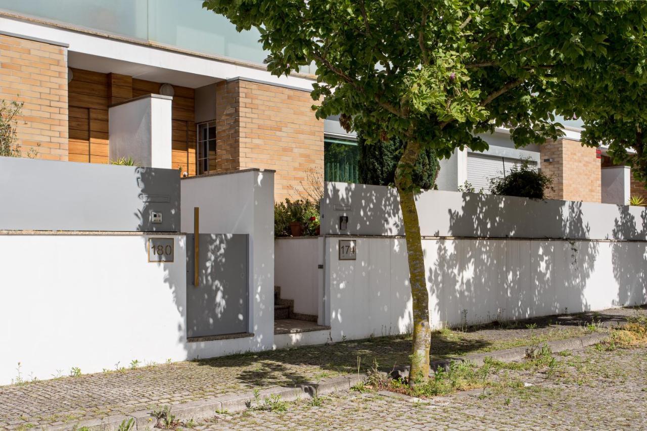 شقة Joivy Sleek House Balcony & 2 Terraces In Porto Maía المظهر الخارجي الصورة