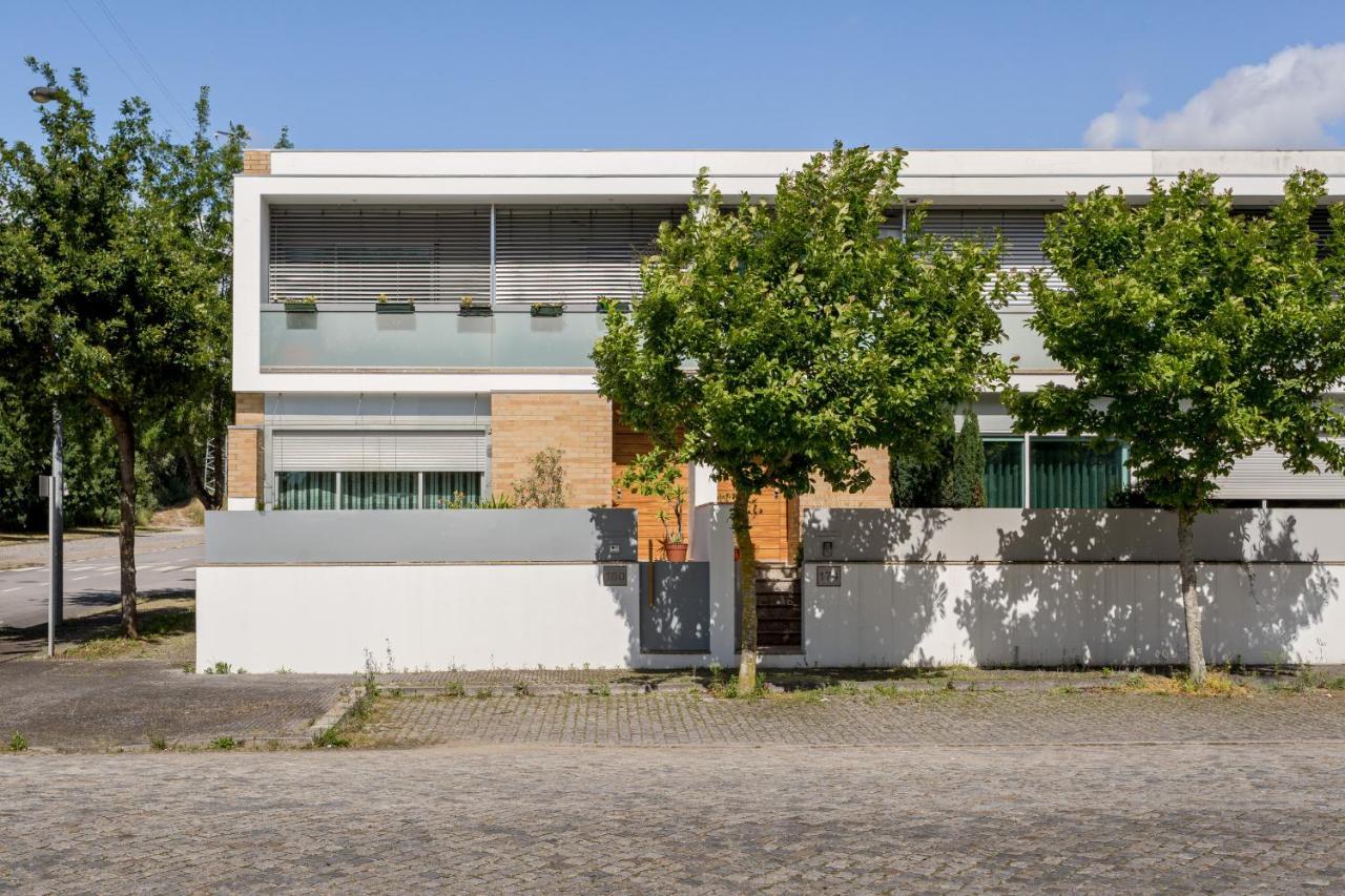 شقة Joivy Sleek House Balcony & 2 Terraces In Porto Maía المظهر الخارجي الصورة