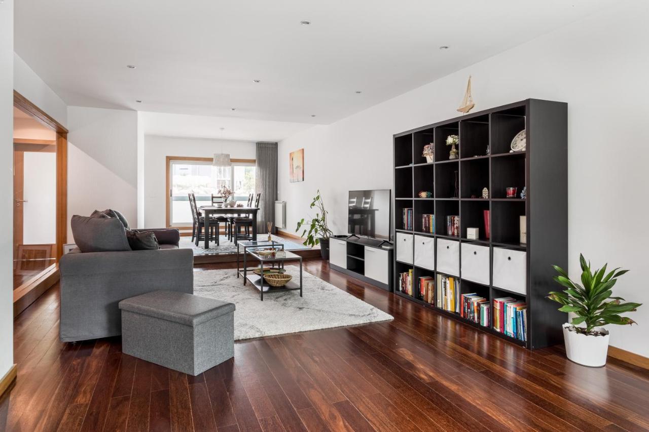 شقة Joivy Sleek House Balcony & 2 Terraces In Porto Maía المظهر الخارجي الصورة
