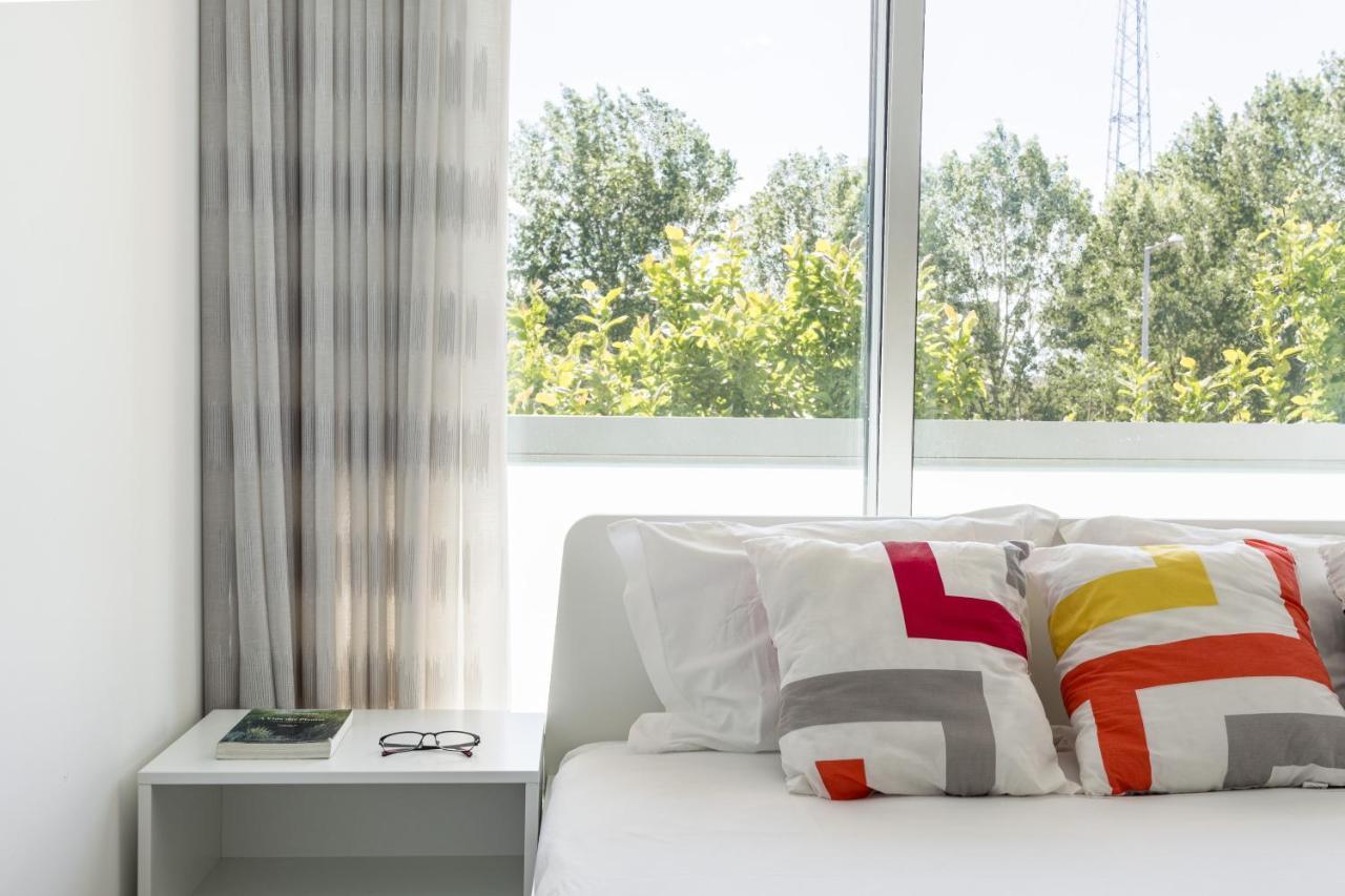 شقة Joivy Sleek House Balcony & 2 Terraces In Porto Maía المظهر الخارجي الصورة