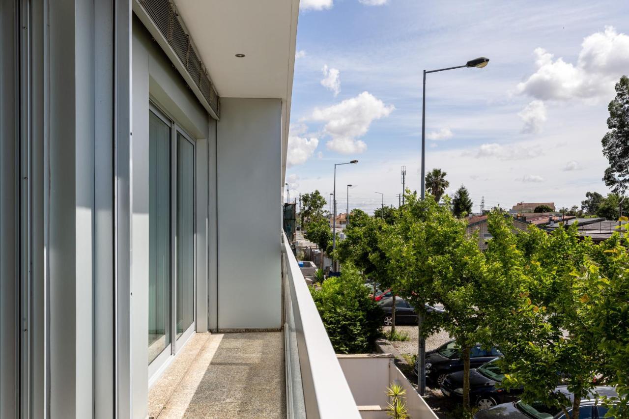 شقة Joivy Sleek House Balcony & 2 Terraces In Porto Maía المظهر الخارجي الصورة