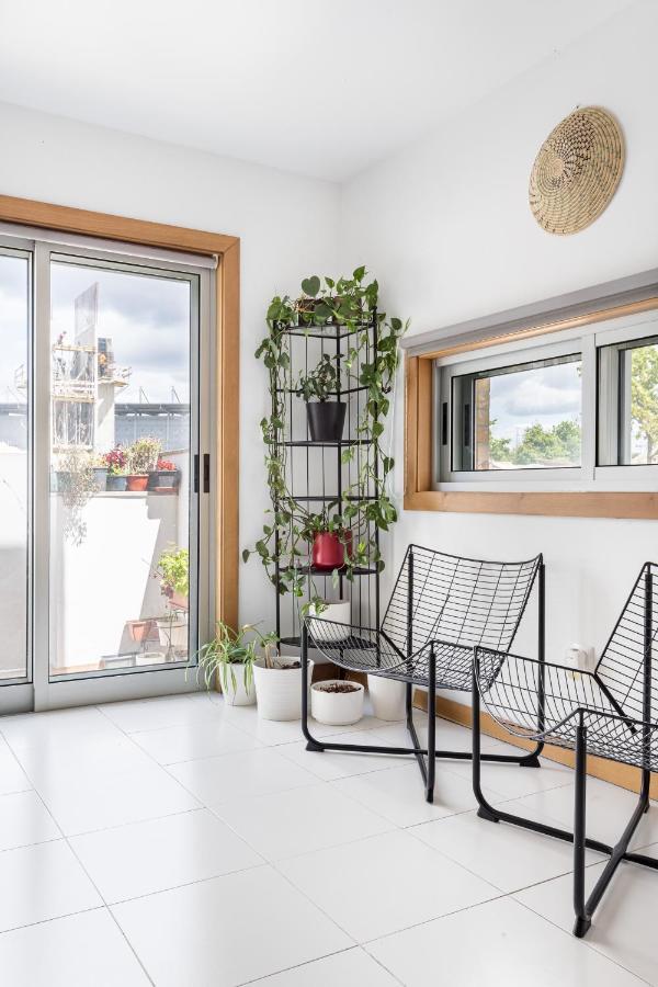 شقة Joivy Sleek House Balcony & 2 Terraces In Porto Maía المظهر الخارجي الصورة