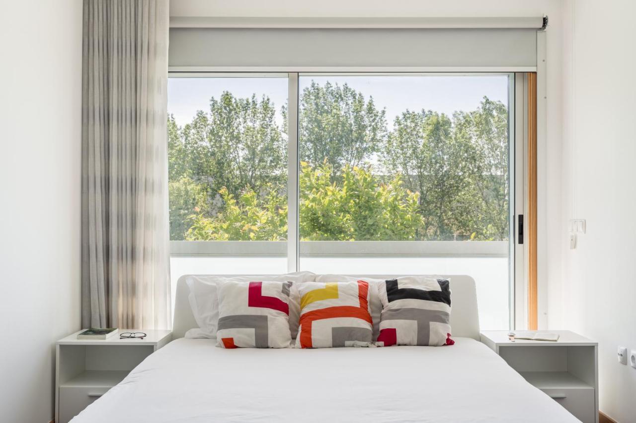 شقة Joivy Sleek House Balcony & 2 Terraces In Porto Maía المظهر الخارجي الصورة